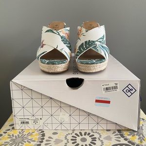 Tropical print summer open back sandal wedges